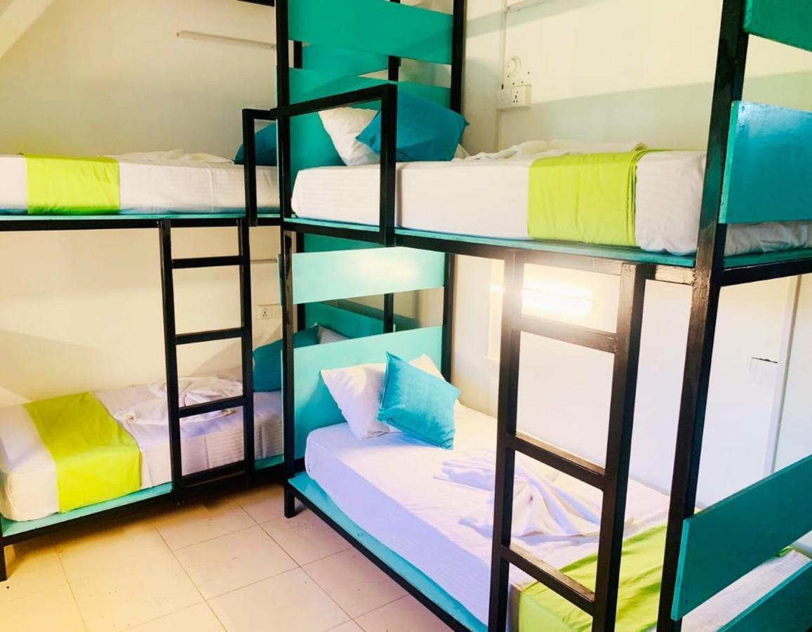 Vitamin Sea Hostel Innディックウェラ エクステリア 写真