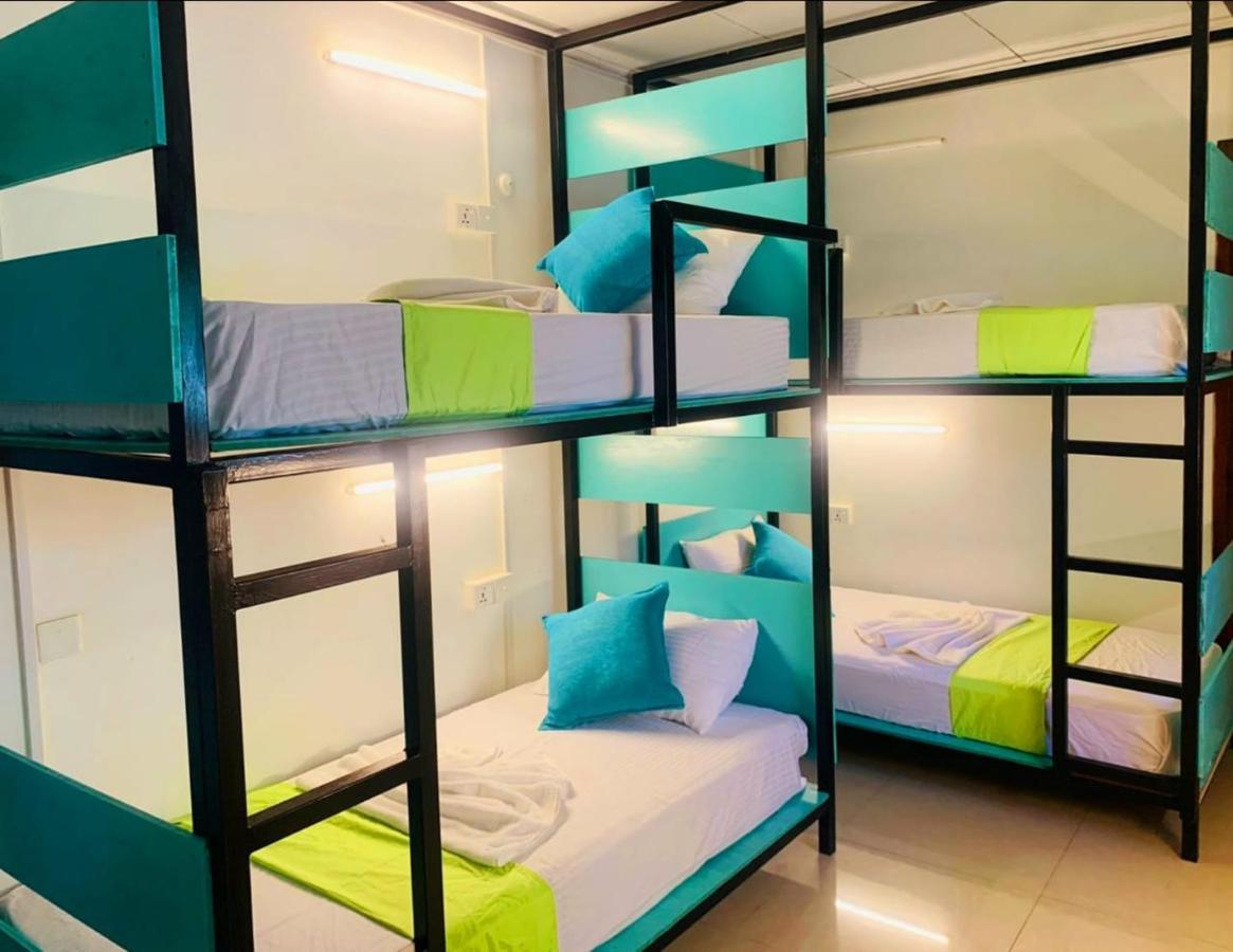 Vitamin Sea Hostel Innディックウェラ エクステリア 写真