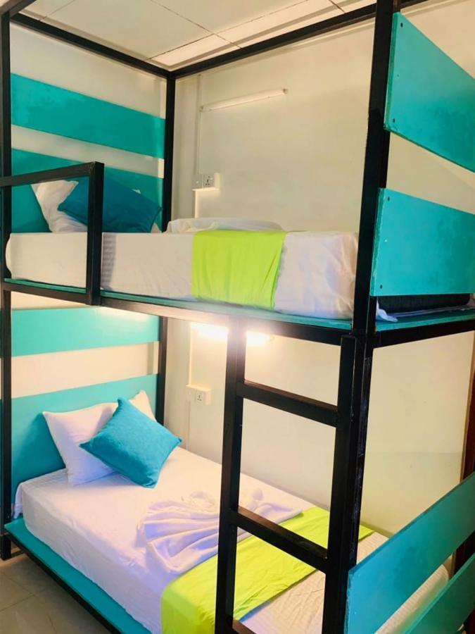 Vitamin Sea Hostel Innディックウェラ エクステリア 写真