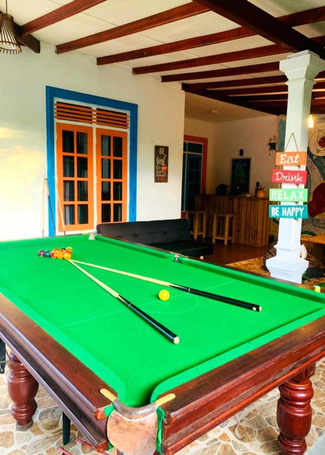 Vitamin Sea Hostel Innディックウェラ エクステリア 写真